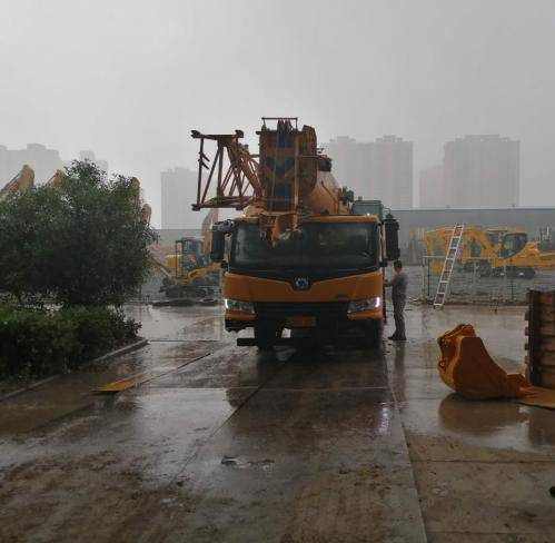 急客戶之所急，維修完畢冒雨試車